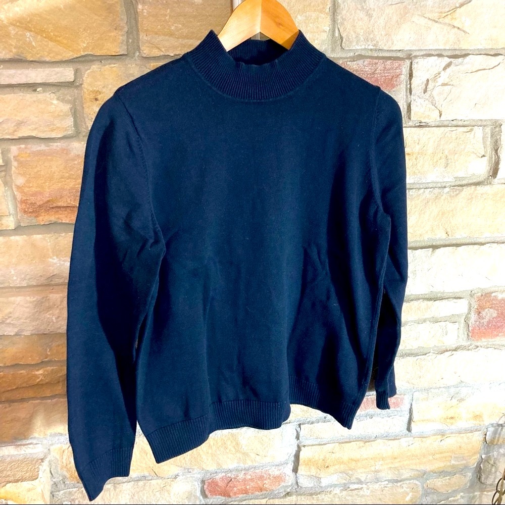 Black Sweater {cotton}